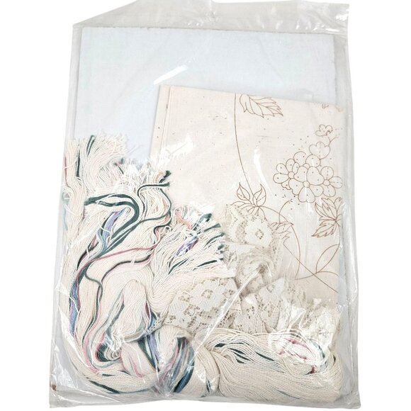 Candamar Something Special Candlewicking Mixed Floral Pillow Muslin Lace 80170 - Picture 8 of 10
